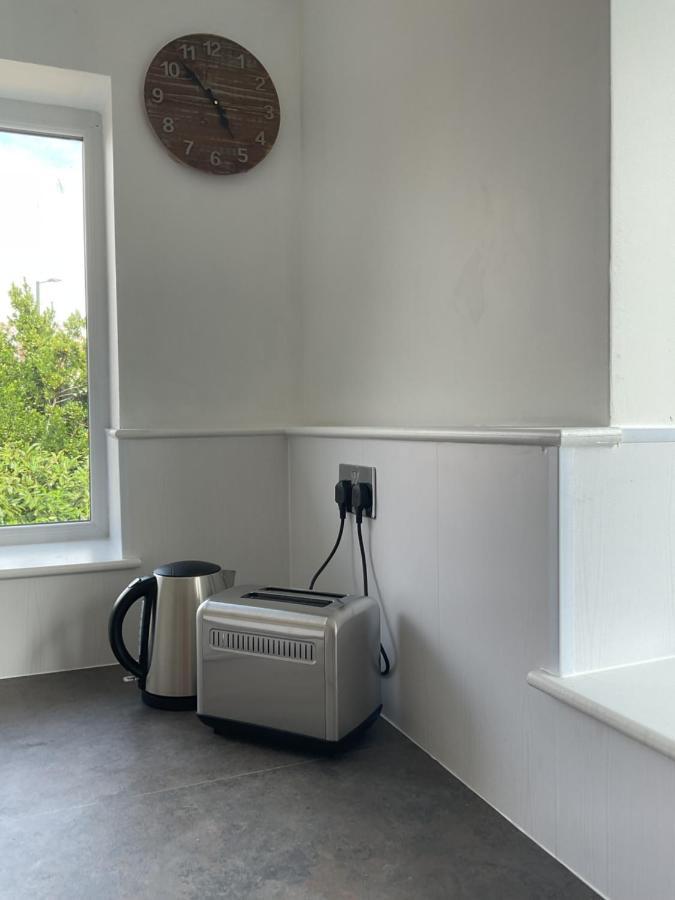 Large 2-Bedroom Maisonette With Free Parking Twickenham Ngoại thất bức ảnh